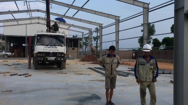 bep-au-4-hong-co-lo-nuong-inoksan-ino-7kg23s